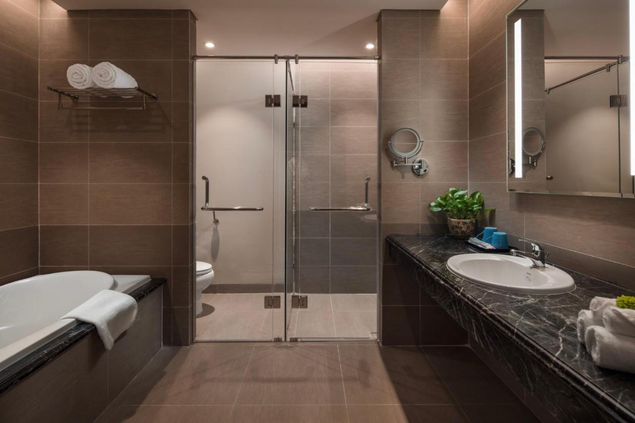 Luxury Beach Condo 5-Star, Rooftop Pool Дананг Екстер'єр фото